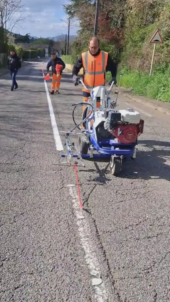 Machine à tracer airless HYDROLINE L autotractée